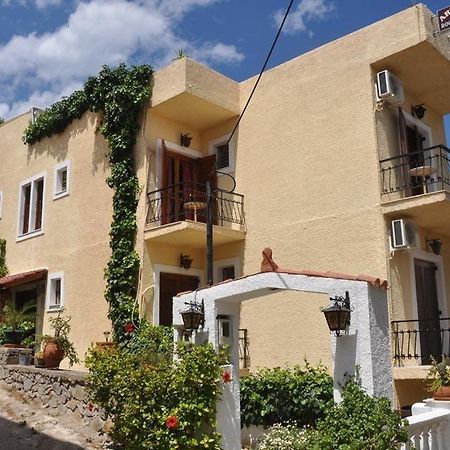 Artemis Rooms Agia Marina  المظهر الخارجي الصورة