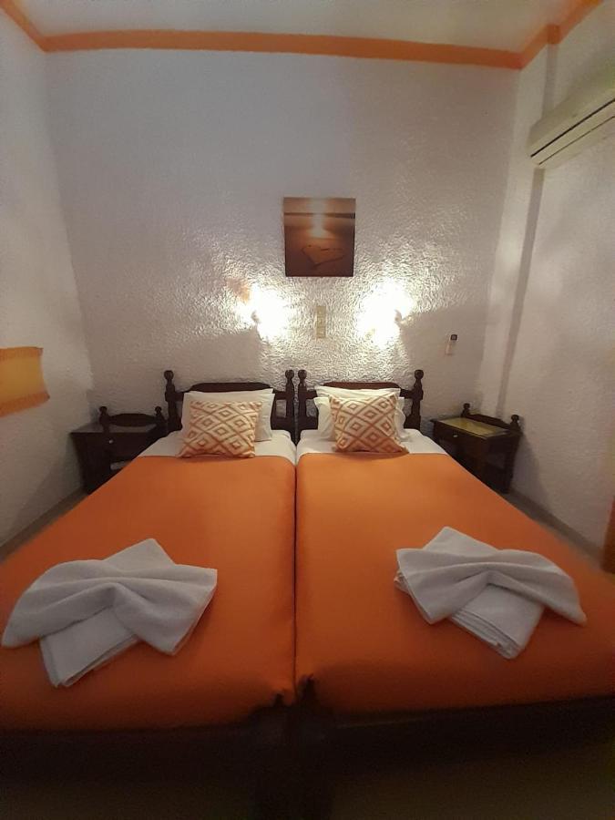 Artemis Rooms Agia Marina  المظهر الخارجي الصورة