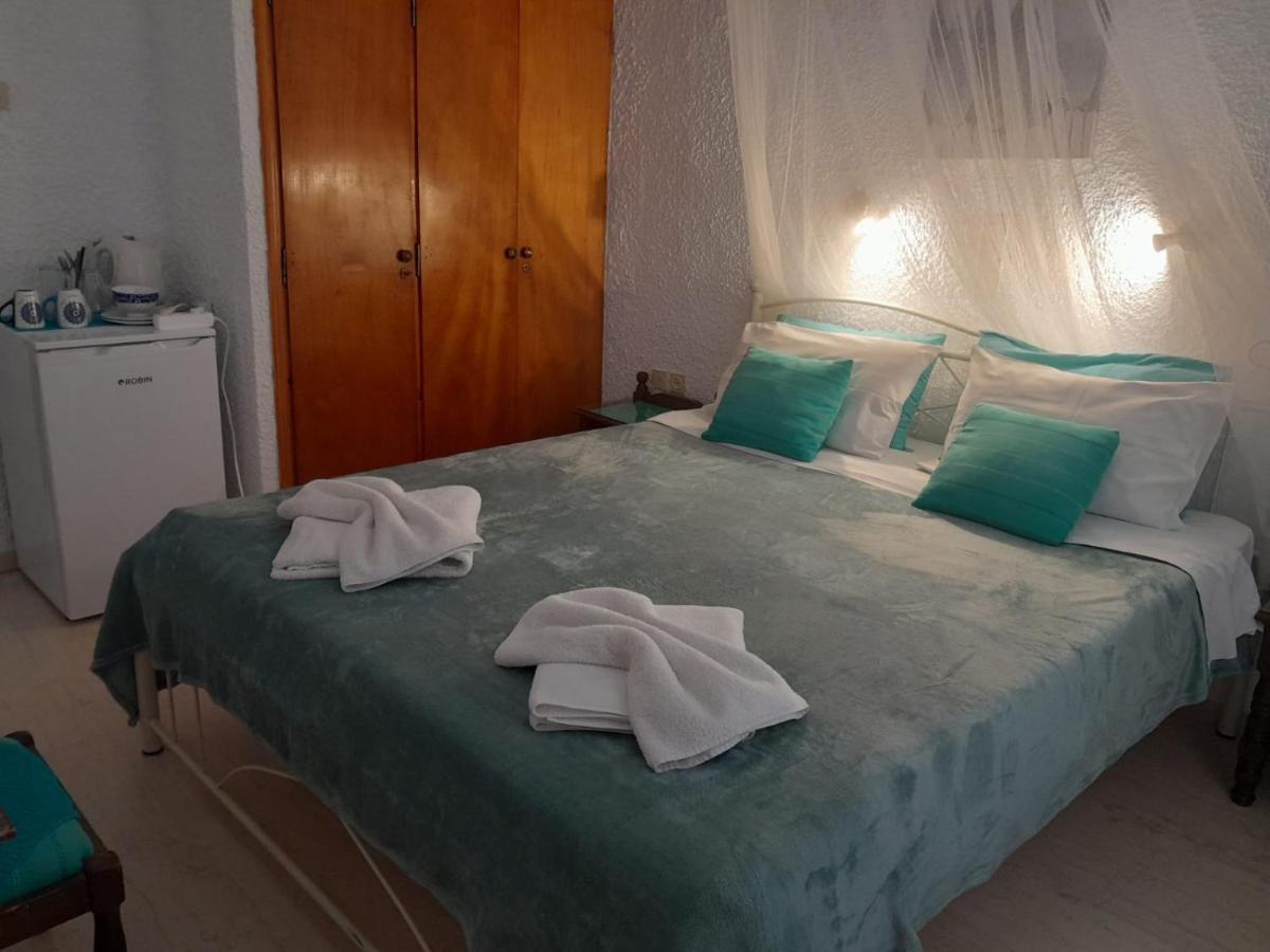 Artemis Rooms Agia Marina  المظهر الخارجي الصورة