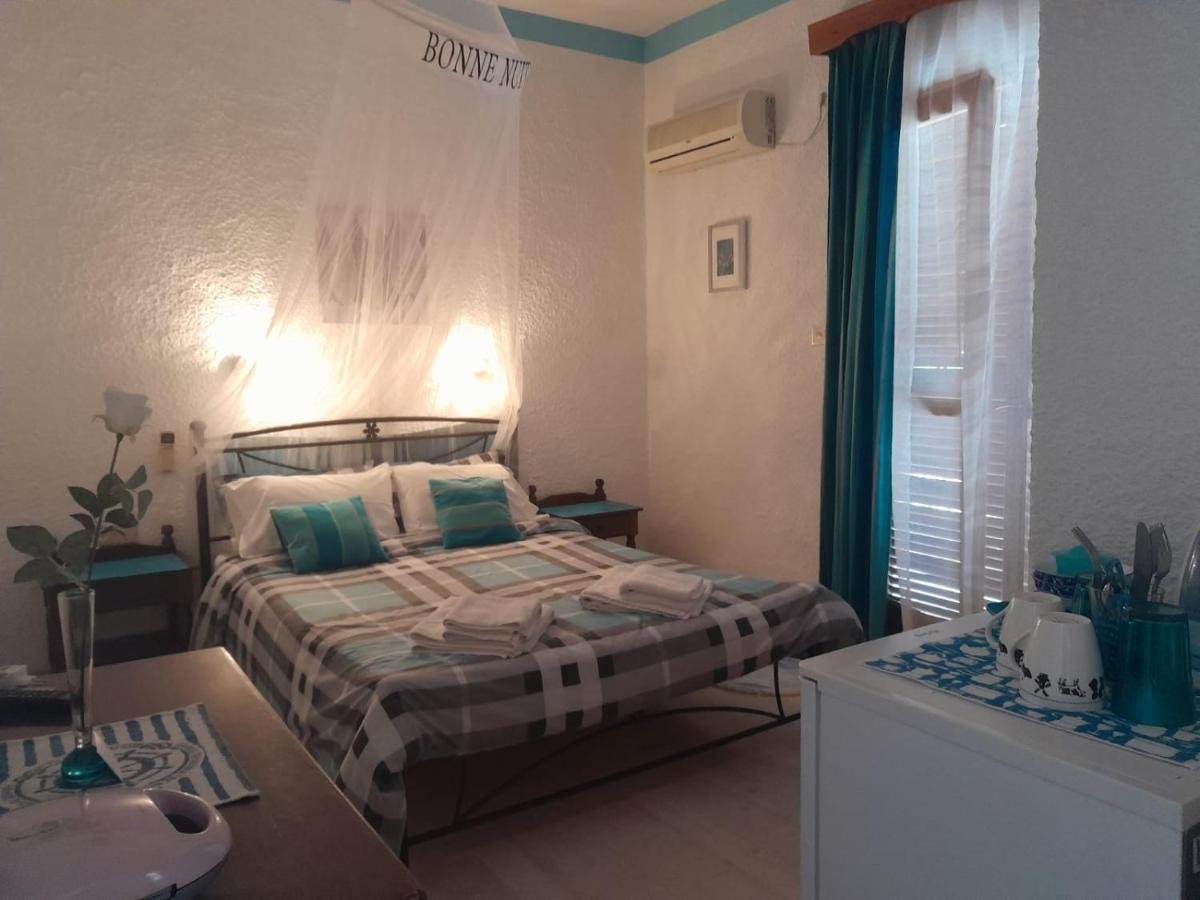 Artemis Rooms Agia Marina  المظهر الخارجي الصورة