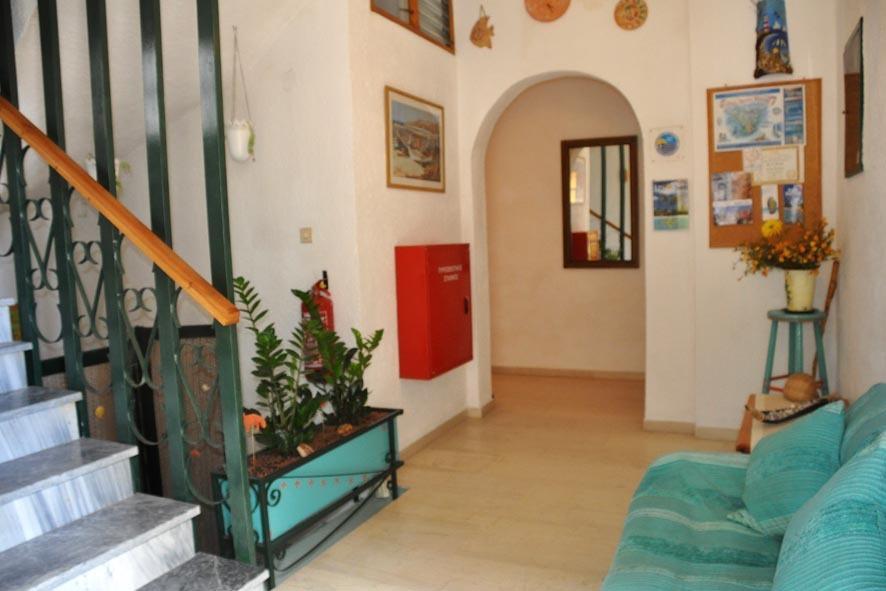 Artemis Rooms Agia Marina  المظهر الخارجي الصورة