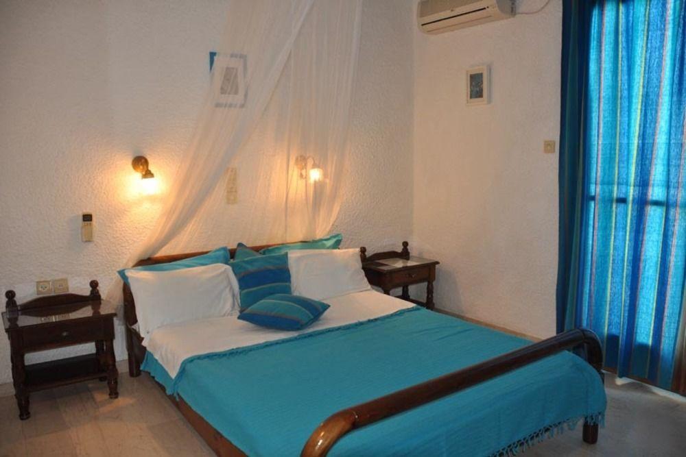 Artemis Rooms Agia Marina  المظهر الخارجي الصورة