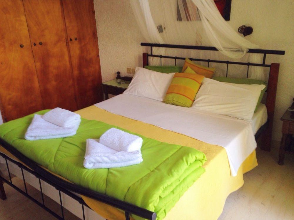 Artemis Rooms Agia Marina  المظهر الخارجي الصورة