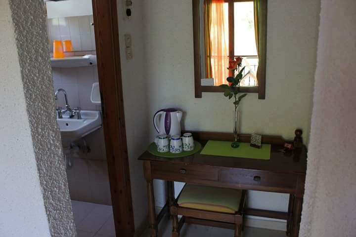 Artemis Rooms Agia Marina  المظهر الخارجي الصورة
